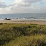 Bartine - Modern And Spacious Flat Near The Sea, Free Parking Space *