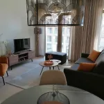 Bartine - Modern And Spacious Flat Near The Sea, Free Parking Space *