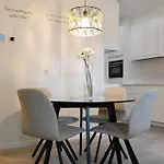 公寓 Bartine - Modern And Spacious Flat Near The Sea, Free Parking Space