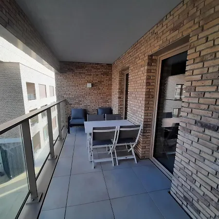 Bartine - Modern And Spacious Flat Near The Sea, Free Parking Space Lägenhet *