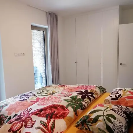 Bartine - Modern And Spacious Flat Near The Sea, Free Parking Space Oostende