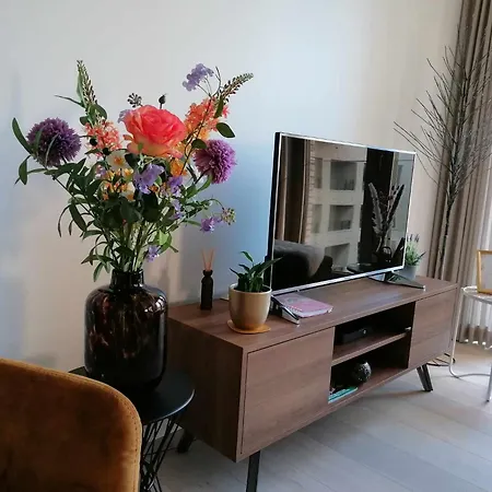Bartine - Modern And Spacious Flat Near The Sea, Free Parking Space Lägenhet