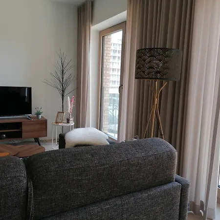 Bartine - Modern And Spacious Flat Near The Sea, Free Parking Space Oostende