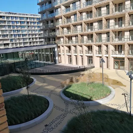 Bartine - Modern And Spacious Flat Near The Sea, Free Parking Space *