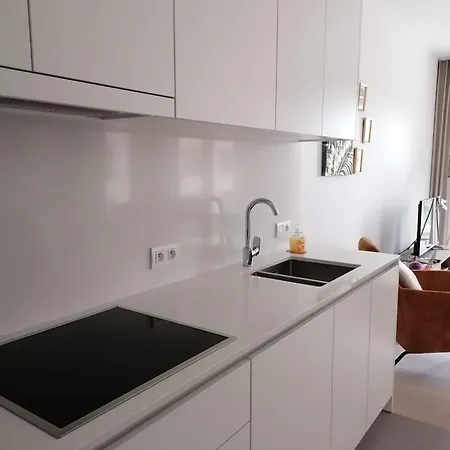 Bartine - Modern And Spacious Flat Near The Sea, Free Parking Space * Oostende