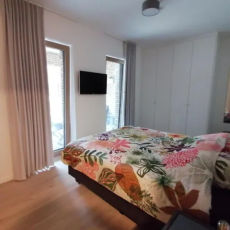 Lägenhet Bartine - Modern And Spacious Flat Near The Sea, Free Parking Space *