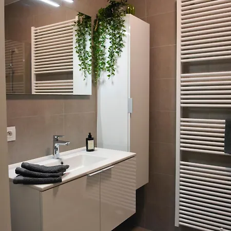Bartine - Modern And Spacious Flat Near The Sea, Free Parking Space Apartamento Ostende