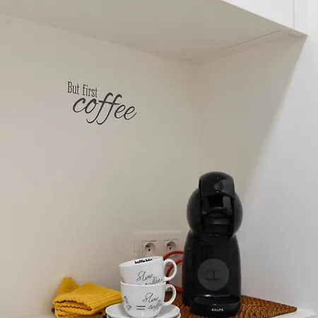 Bartine - Modern And Spacious Flat Near The Sea, Free Parking Space Остенде