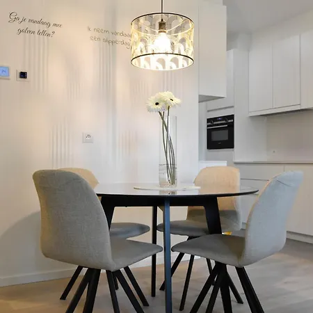 公寓 Bartine - Modern And Spacious Flat Near The Sea, Free Parking Space