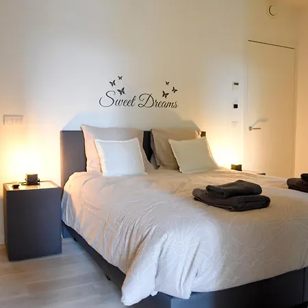 Bartine - Modern And Spacious Flat Near The Sea, Free Parking Space Διαμέρισμα Οστένδη