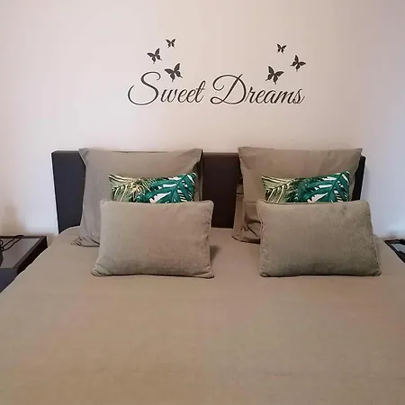 Bartine - Modern And Spacious Flat Near The Sea, Free Parking Space *