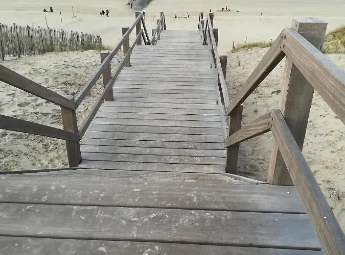 Bartine - Modern And Spacious Flat Near The Sea, Free Parking Space