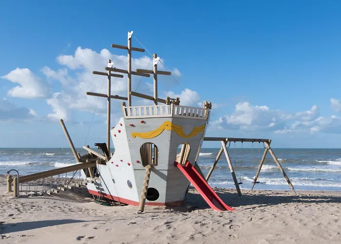 Bartine - Modern And Spacious Flat Near The Sea, Free Parking Space *