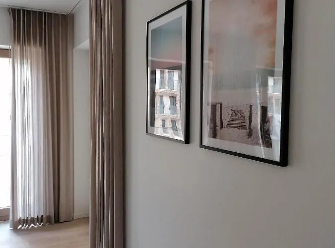 Bartine - Modern And Spacious Flat Near The Sea, Free Parking Space *