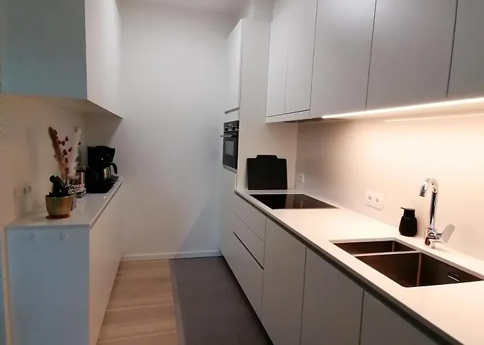 公寓 Bartine - Modern And Spacious Flat Near The Sea, Free Parking Space *