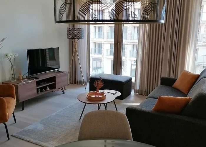 Bartine - Modern And Spacious Flat Near The Sea, Free Parking Space *