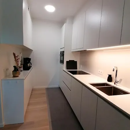 公寓 Bartine - Modern And Spacious Flat Near The Sea, Free Parking Space *