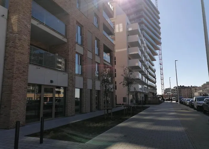 Apartman Bartine - Modern And Spacious Flat Near The Sea, Free Parking Space *